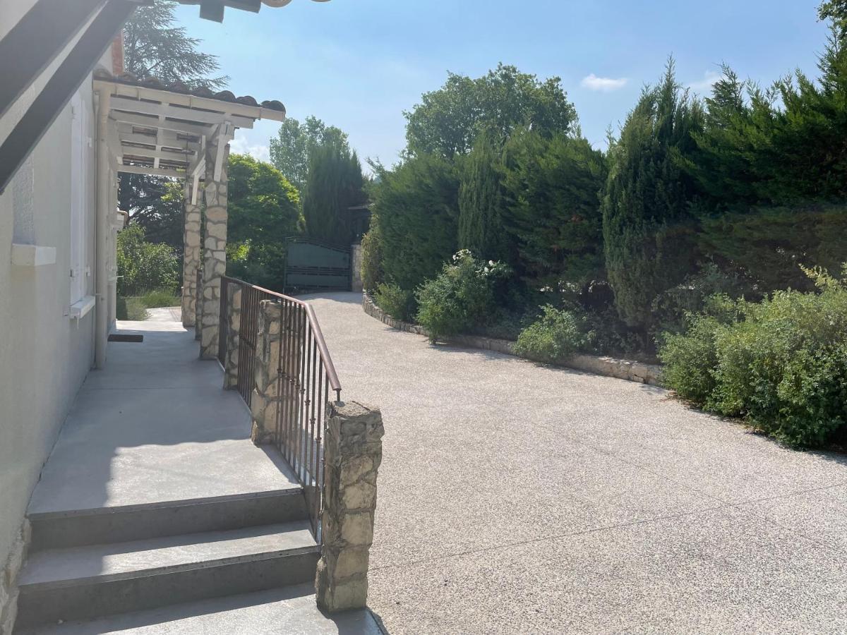 Villa Camille Céreste Buitenkant foto