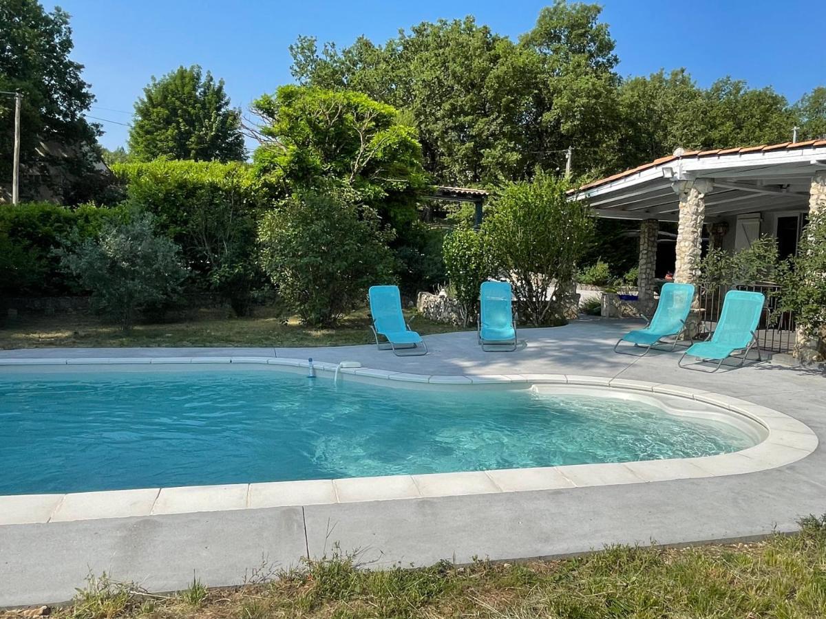Villa Camille Céreste Buitenkant foto